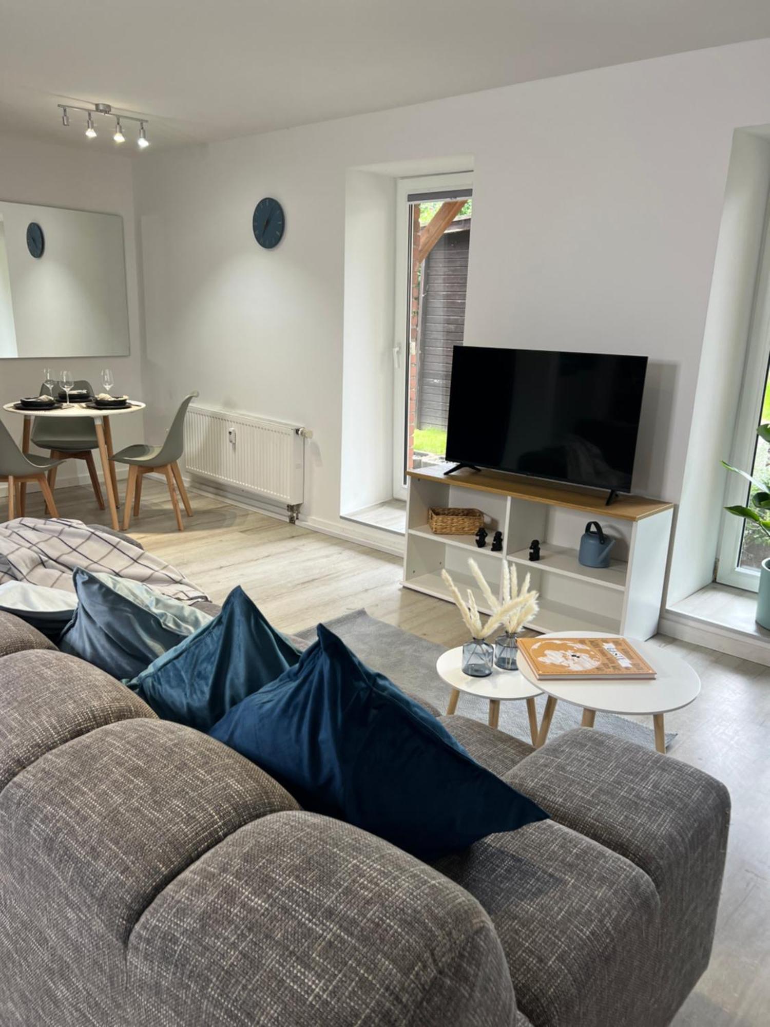 Home Inn Apartments - 201 Minden  Eksteriør bilde